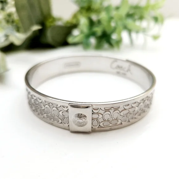 Coach bracelet - vintage silvertone CC monogram logo bangle - Picture 4 of 9